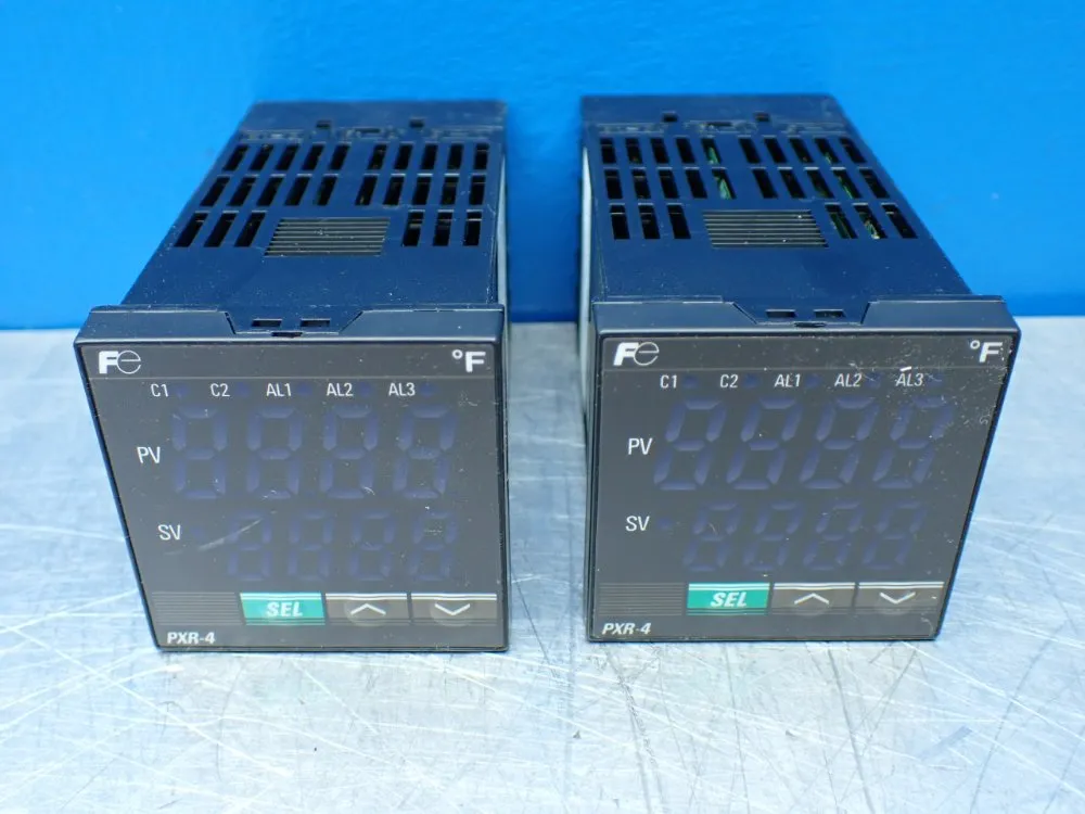 Fuji Electric 2 Panel Mount Temperature Controllers - Pxr4ray1-4vta1