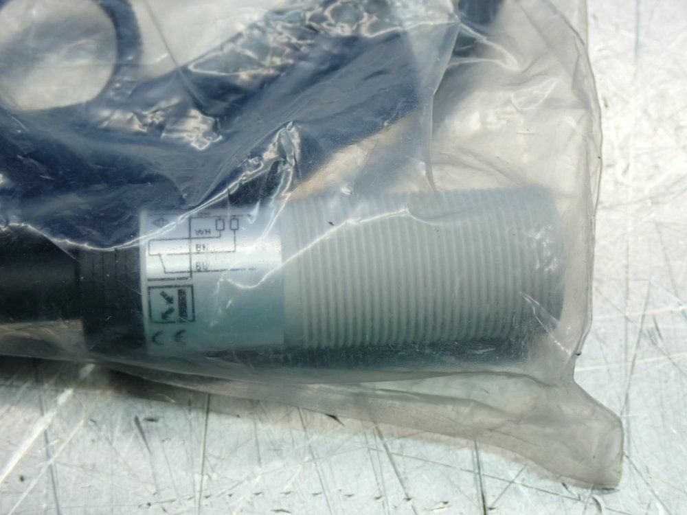 Carlo Gavazzi Photoelectric Diffuse Reflective Switch - Pa18csd04nasa