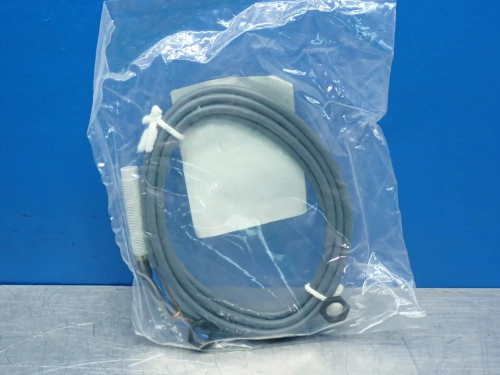 Carlo Gavazzi Inductive Proximity Sensor Switch - Ei1204pp0pl