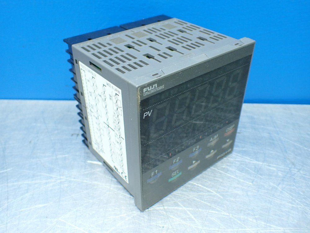 Fuji Electric Pxh Temperature Controller - Pxh9a211-av000