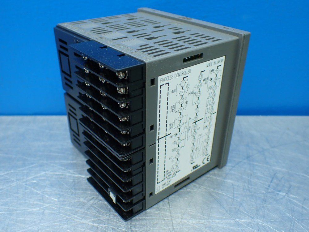 Fuji Electric Temperature Controller - Pxh9d101-1v000