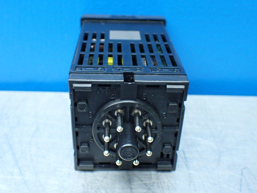 Fuji Electric Socketed Temeprature Controller - Pxr4-nas1-4v0a1