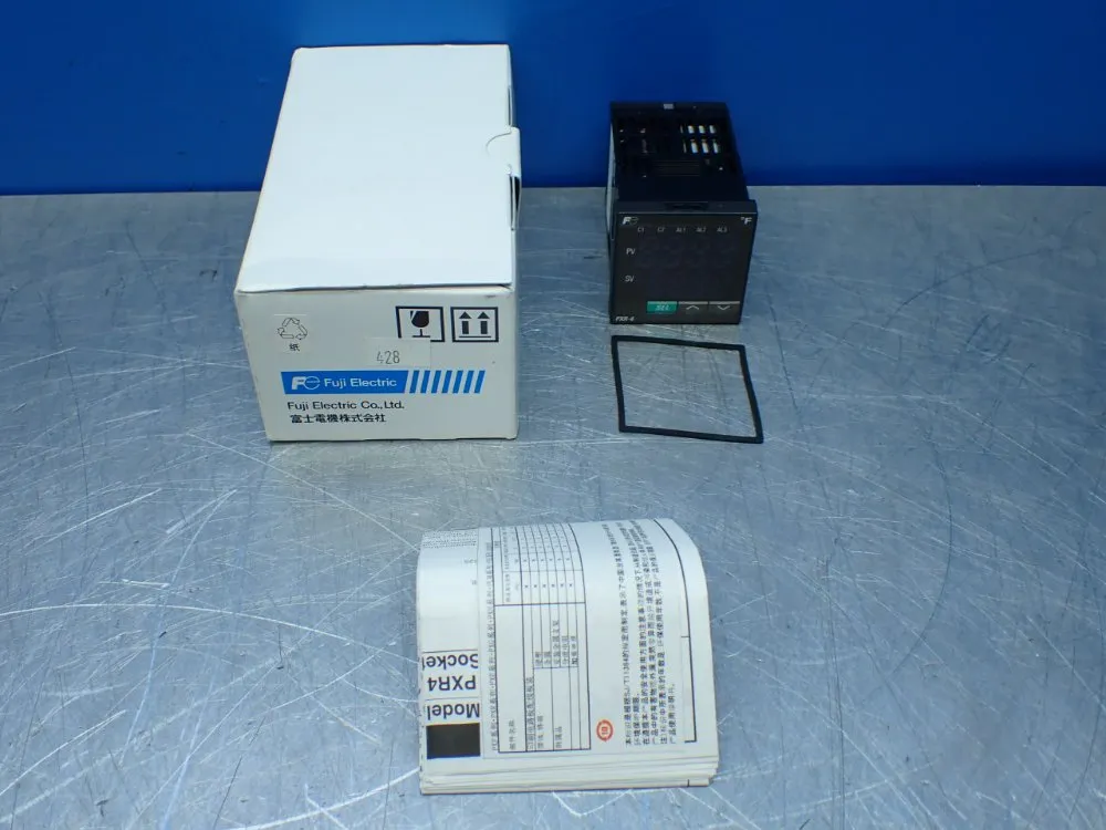 Fuji Electric Panel Mount Temperature Controller - Pxr4ras1-5v0a1