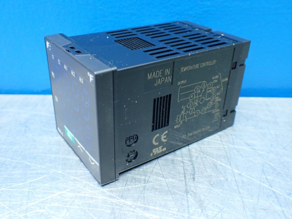 Fuji Electric Panel Mount Temperature Controller - Pxr4ras1-5v0a1