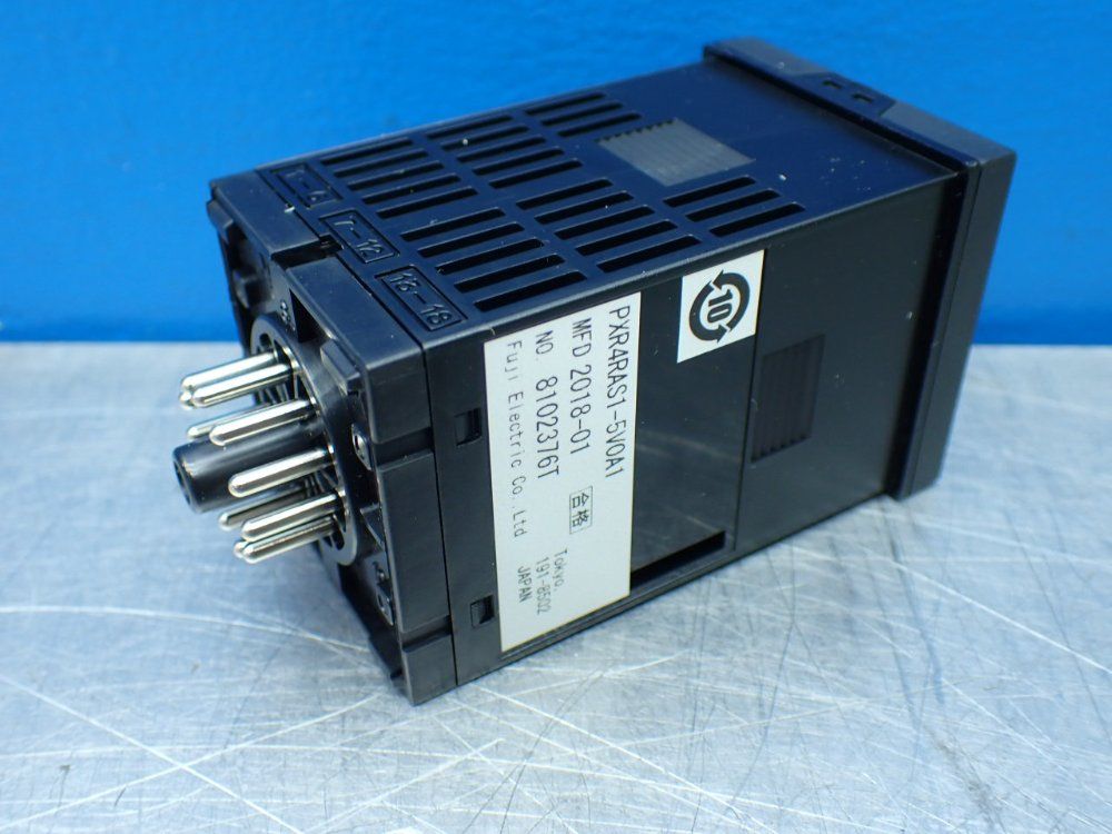 Fuji Electric Panel Mount Temperature Controller - Pxr4ras1-5v0a1