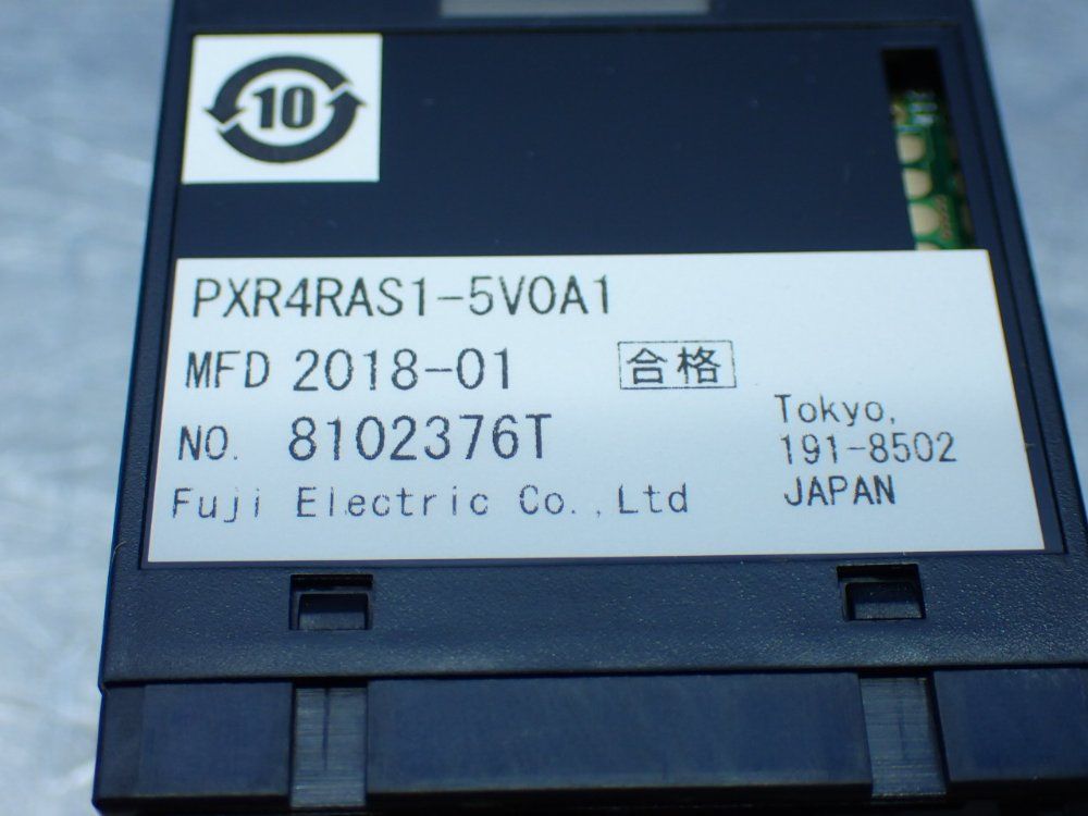 Fuji Electric Panel Mount Temperature Controller - Pxr4ras1-5v0a1