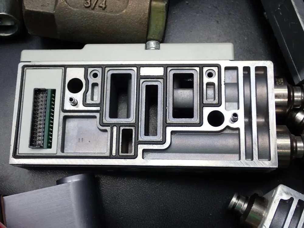 Valves And Hardware Lot