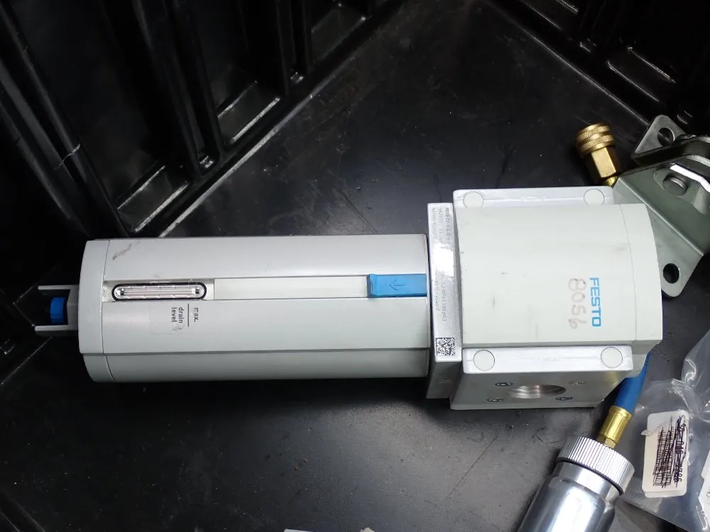 Valves And Hardware Lot