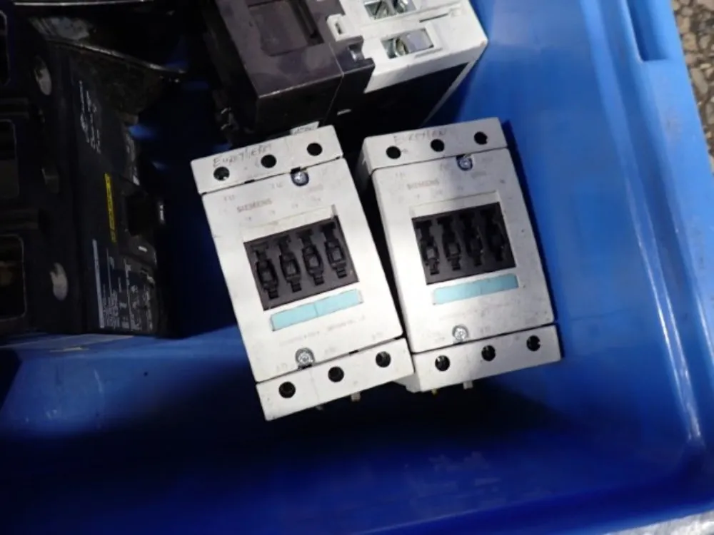 Siemens, Weber, Square D, Mitsuibishi Mounts, Circuit Breakers