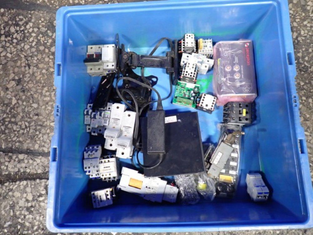 Ferraz Shawmut, Perceptron, Peerless Circuit Breaker, Mounts, Modems, Repeater Enclosure