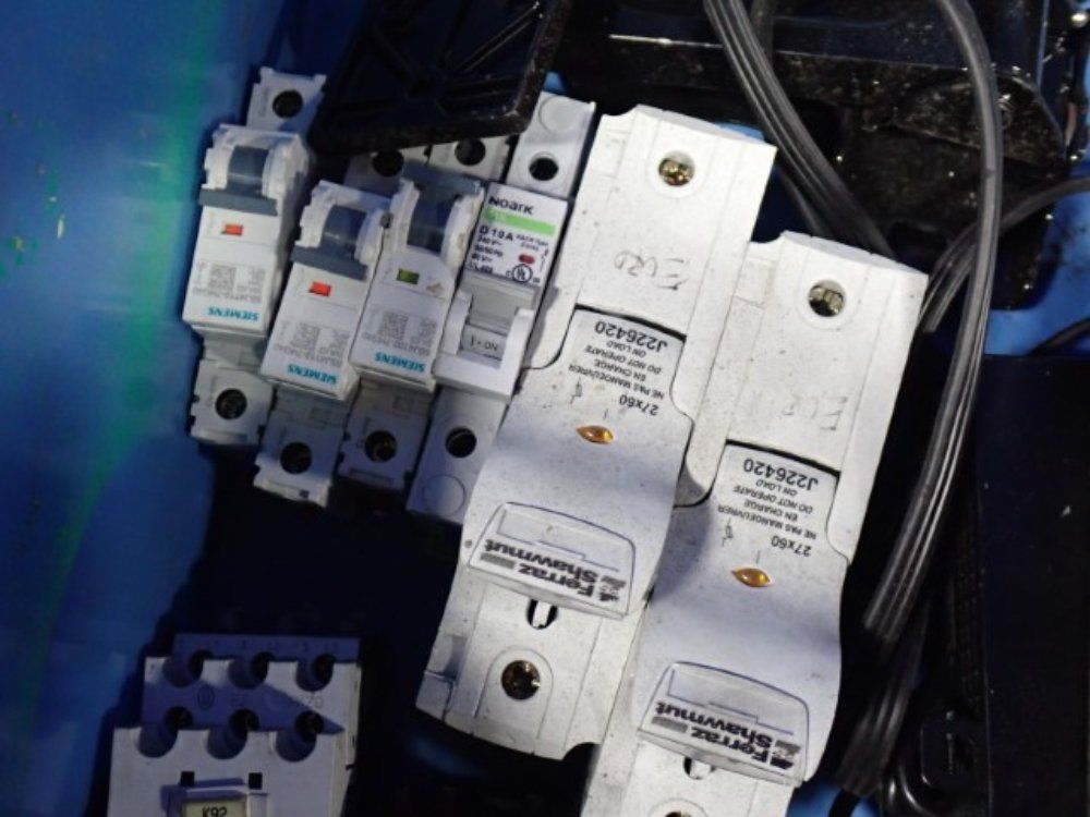 Ferraz Shawmut, Perceptron, Peerless Circuit Breaker, Mounts, Modems, Repeater Enclosure