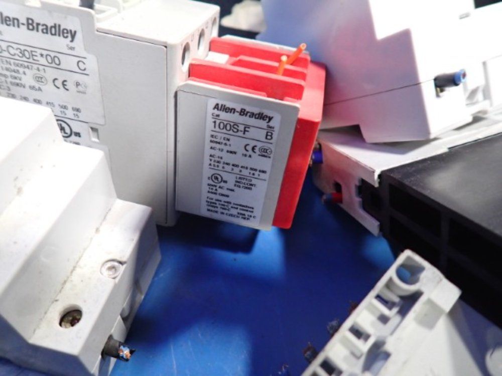 Emerson, Joslyn, Clark, Hitachi, Square D Circuit Breakers, Contactor, Tow Light Bar, Inverter