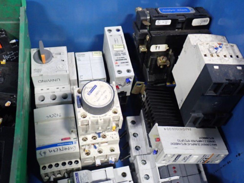 Mitsubishi, Beneaksm Crouzet, Joslyn, Clark, A-b Breakers, Contactors