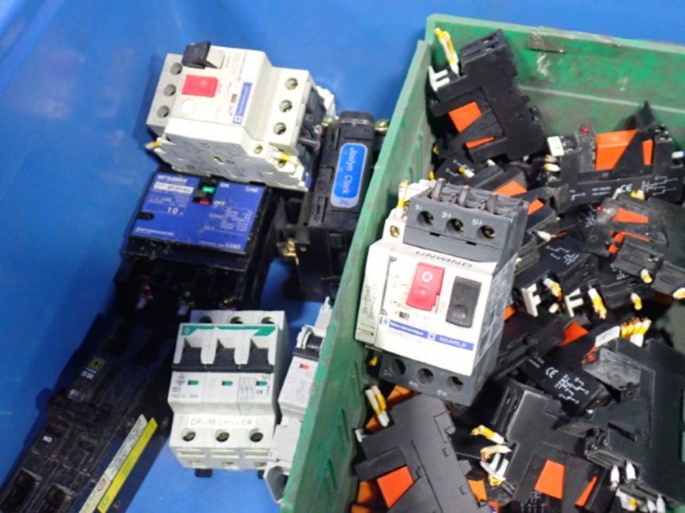 Mitsubishi, Beneaksm Crouzet, Joslyn, Clark, A-b Breakers, Contactors