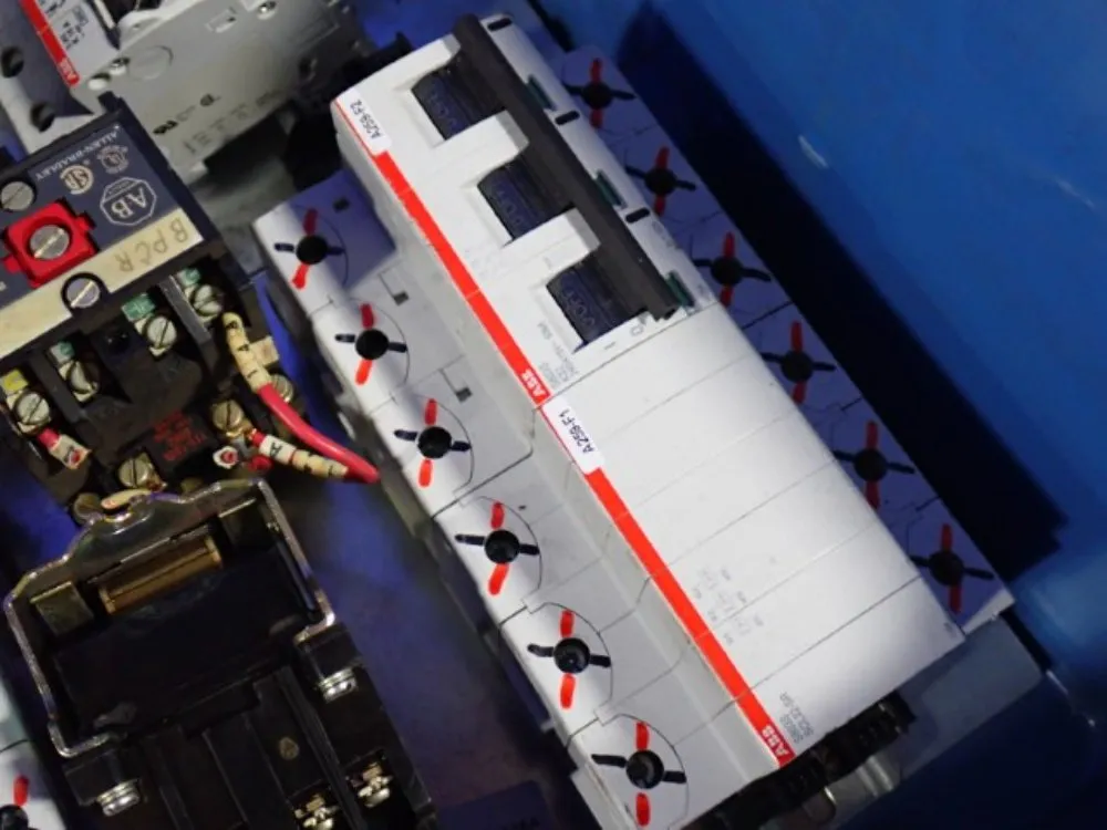 Allen-bradley, Square D, Fuji Relay, Current