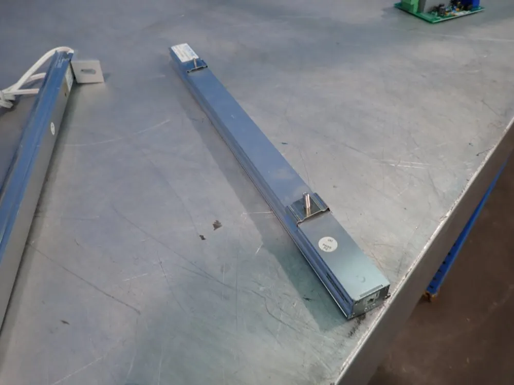 Radionic Hi-tech Inc 1 1/2" X 19" Lot Of 2 Light Curtains - Zx515-cw