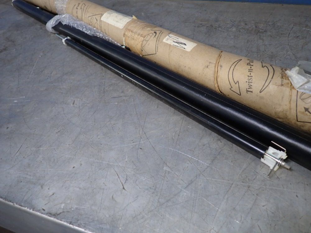 Bearing Distributor 59"x32" Hd Curtain