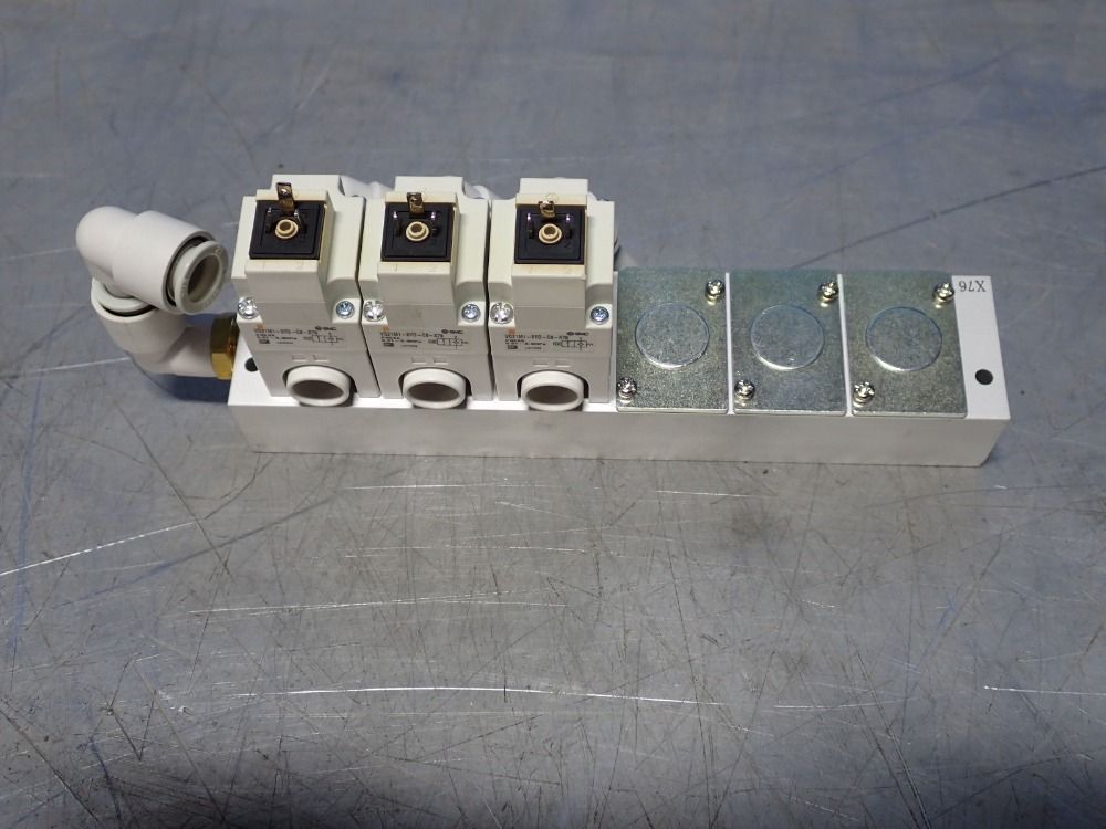 Smc Pneumatic Manifold - Vv2q22-06-x76