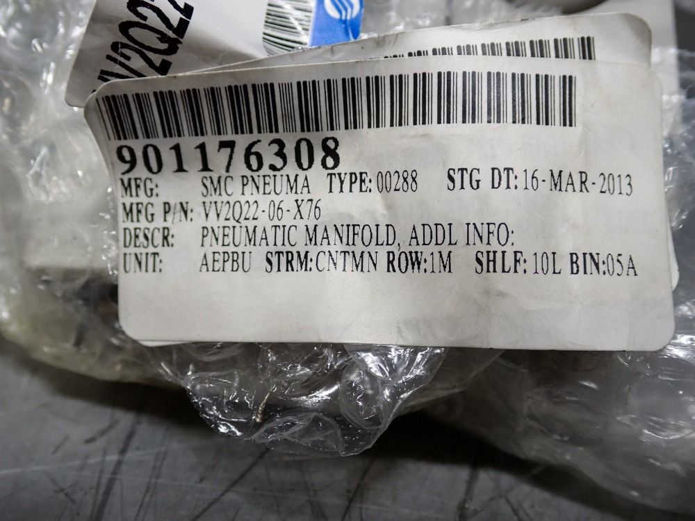 Smc Pneumatic Manifold - Vv2q22-06-x76