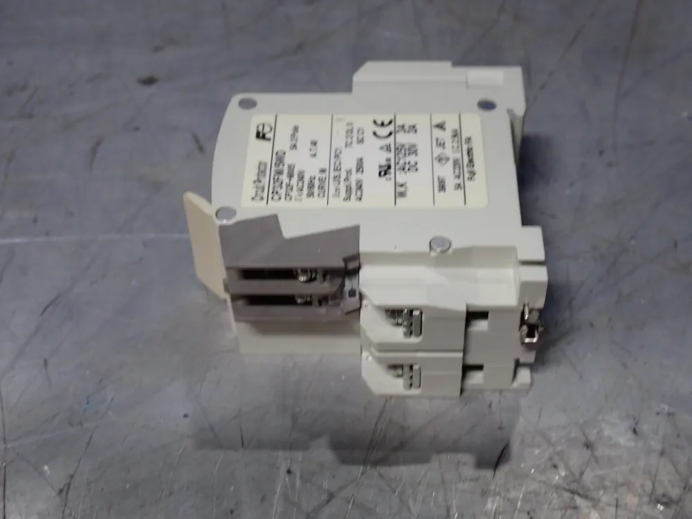 Fuji Electric Miniature Circuit Breaker - Cp32fm