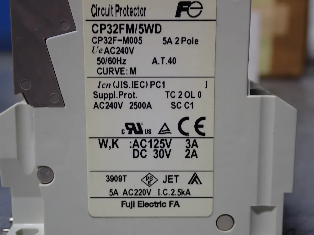 Fuji Electric Miniature Circuit Breaker - Cp32fm