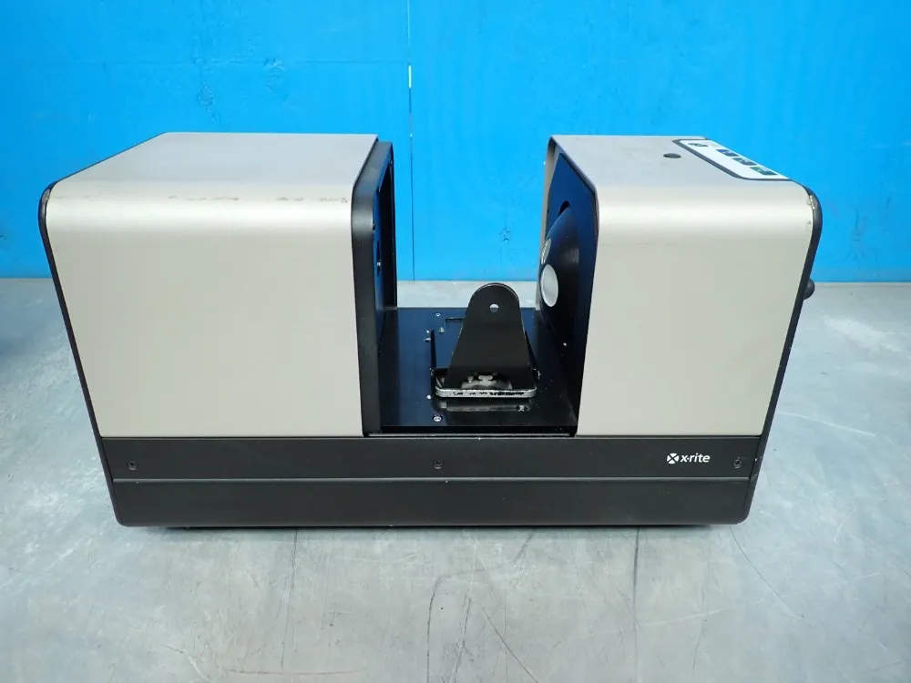 X-rite Benchtop Spectrophotometer And Accessories - Color I5