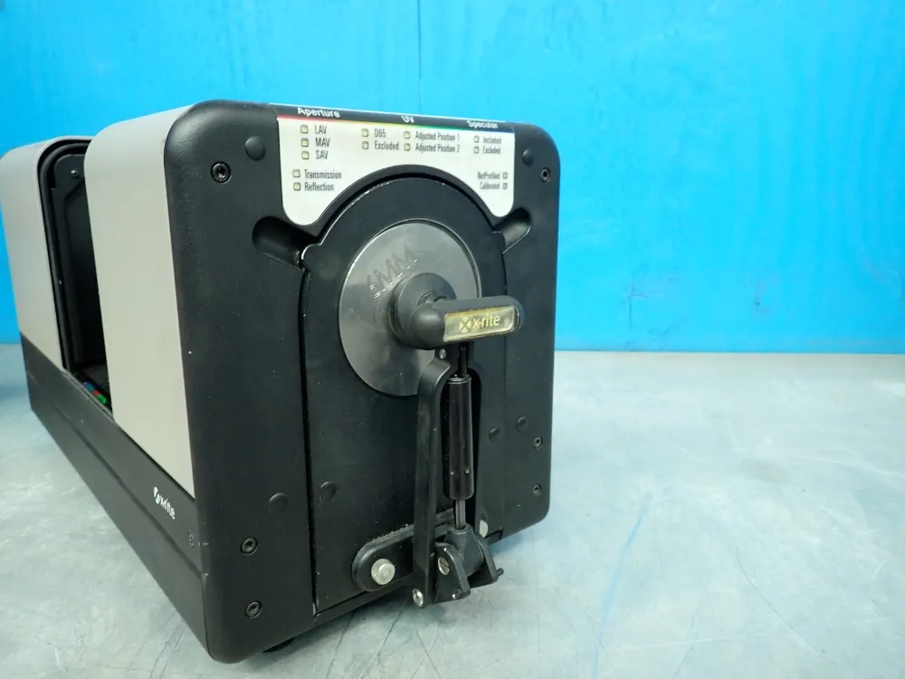 X-rite Benchtop Spectrophotometer And Accessories - Color I5