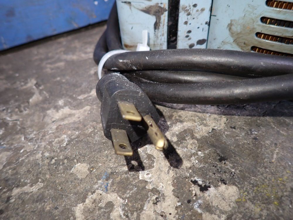 The Superior Electric Co 1.4 Kva Autotransformer - 3pn117c