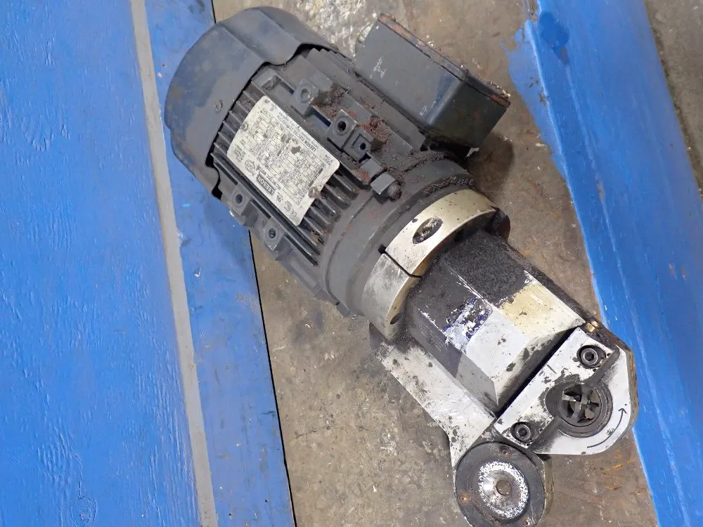 Leeson 1 Hp Iec Metric Motor - C80t17fz4c
