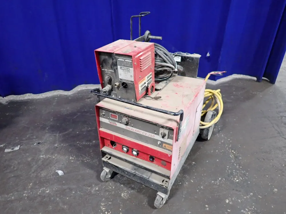 Lincoln Electric 250 Amp Welder - Idealarc Cv-250