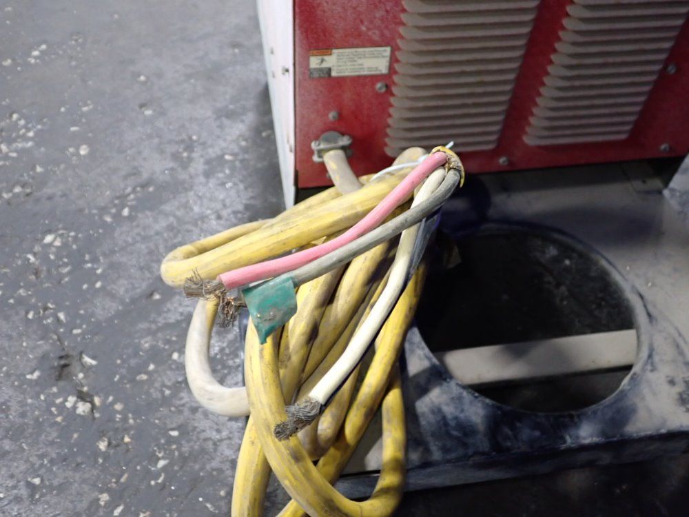 Lincoln Electric 250 Amp Welder - Idealarc Cv-250