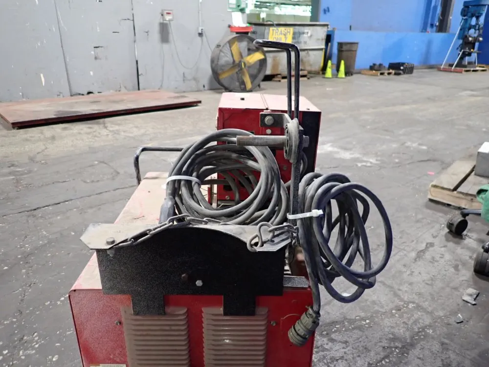 Lincoln Electric 250 Amp Welder - Idealarc Cv-250
