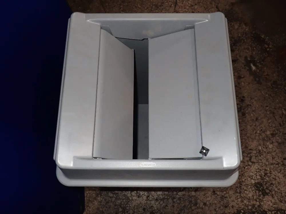 Rubbermaid Waste Bin