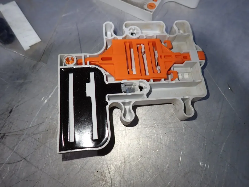 Allen-bradley Module - 1738ib8m12