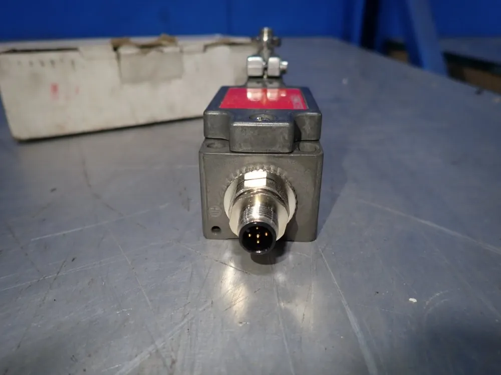 Euchner Safety Switch - Nz2hs-511svm5