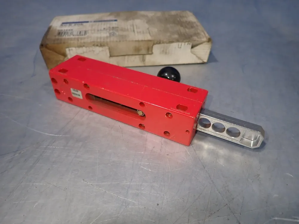 Telemecanique Limit Switch Latch - Xcs Z05