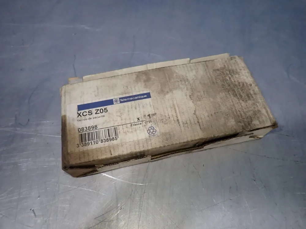 Telemecanique Limit Switch Latch - Xcs Z05