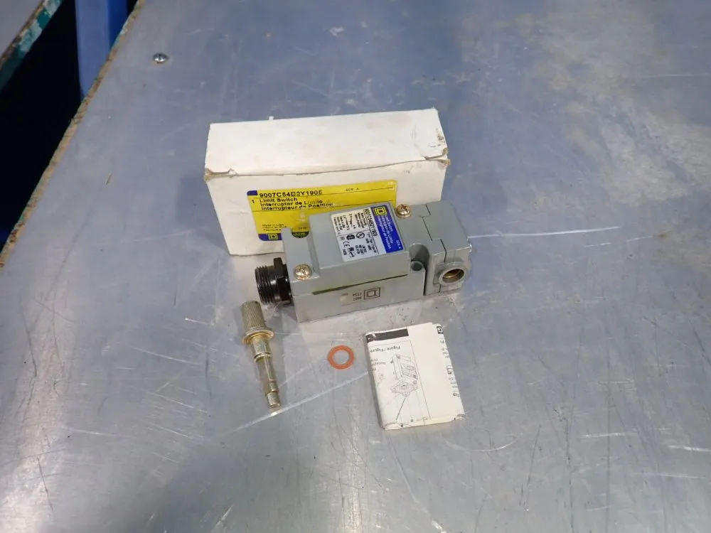 Square D Limit Switch - 9007c54b2y1905