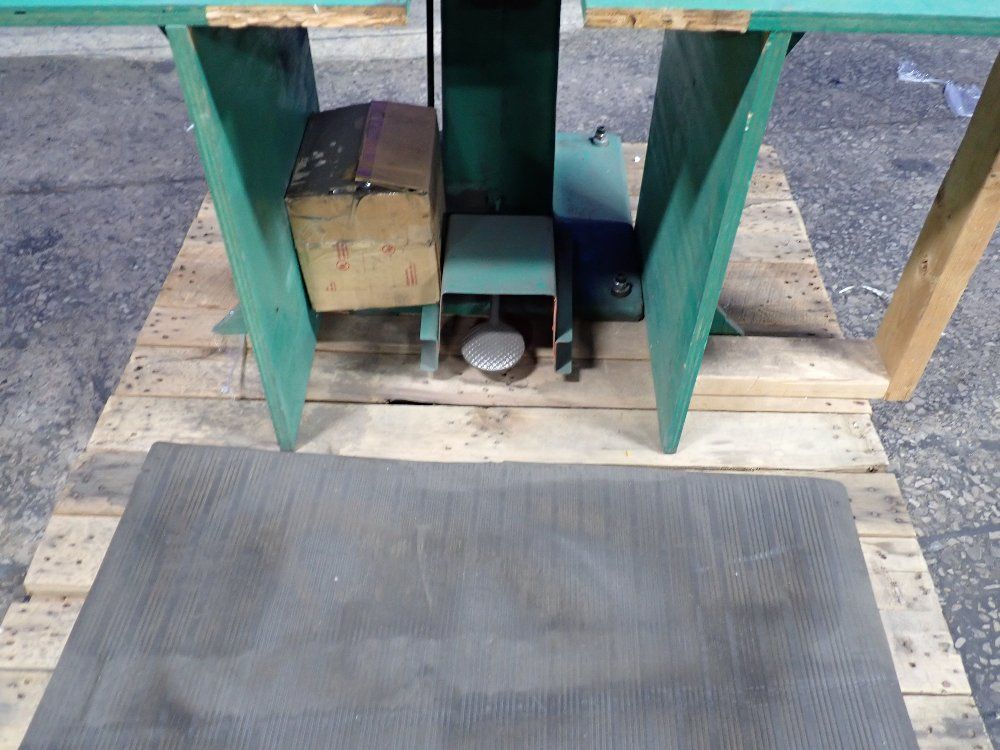 Chicago Rivet Riveter - 912-8262-99