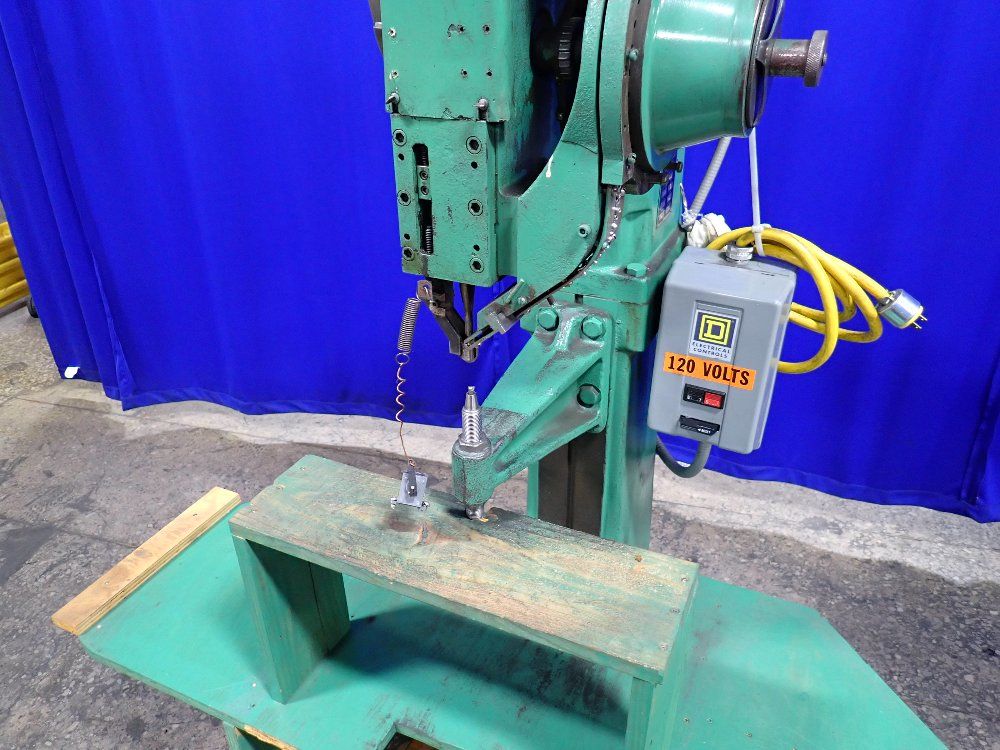 Chicago Rivet Riveter - 912-8262-99