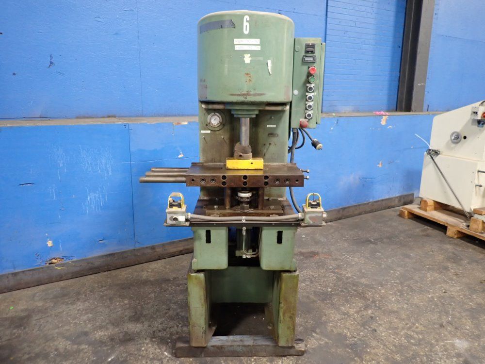 8 Ton Hydraulic Press - M8c02a71a44a35s05