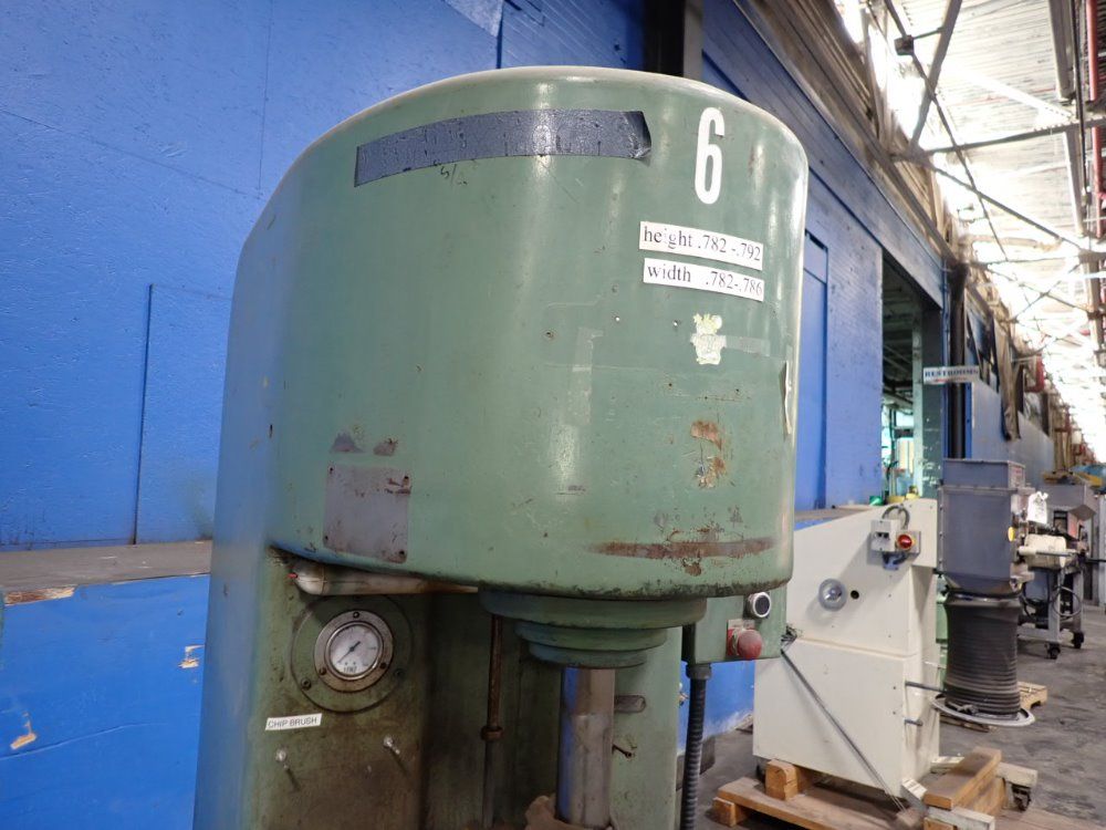 8 Ton Hydraulic Press - M8c02a71a44a35s05