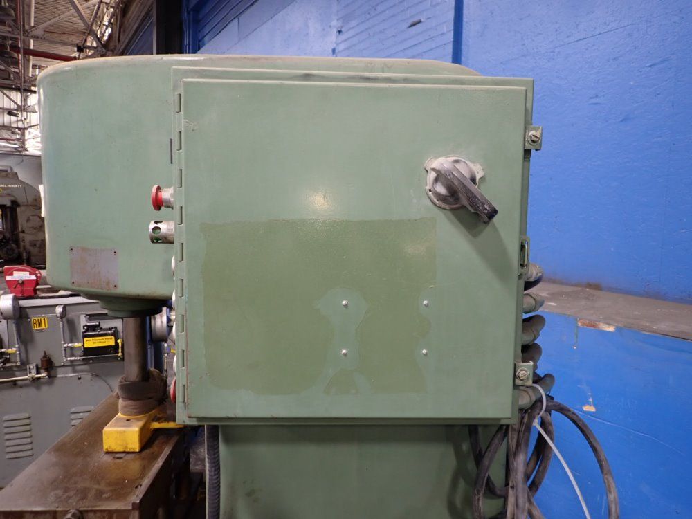 8 Ton Hydraulic Press - M8c02a71a44a35s05