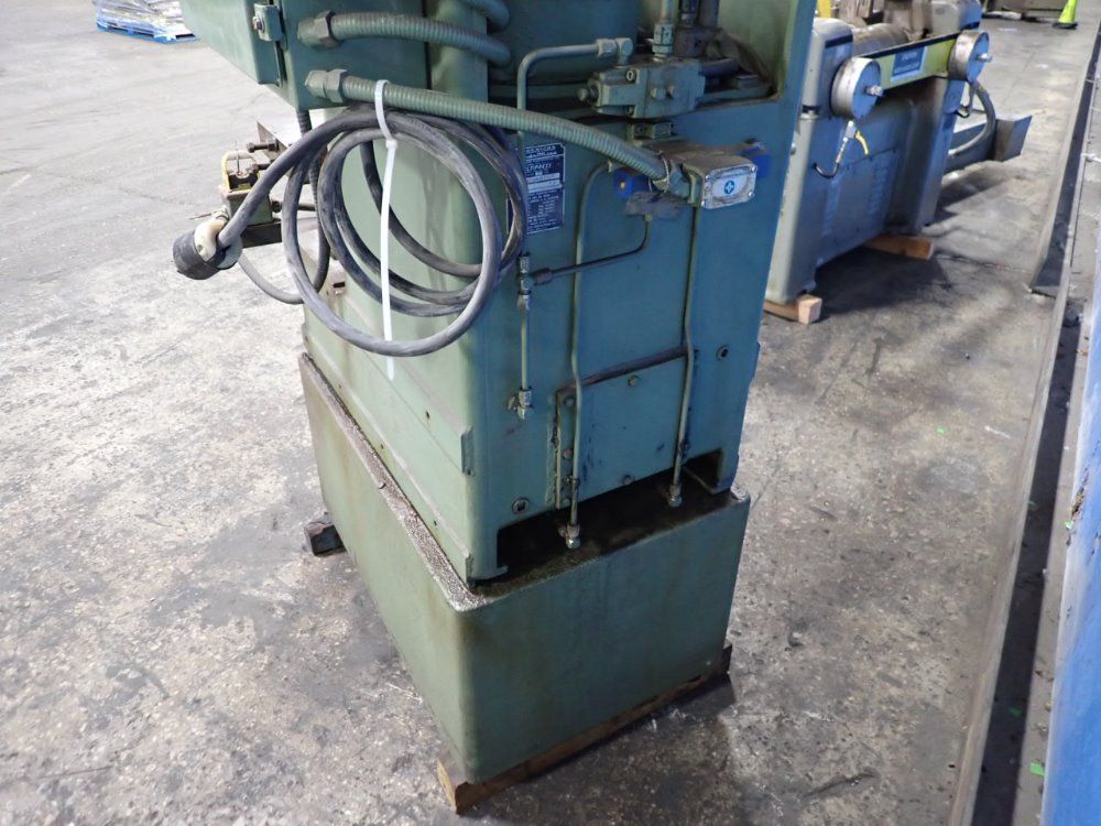 8 Ton Hydraulic Press - M8c02a71a44a35s05