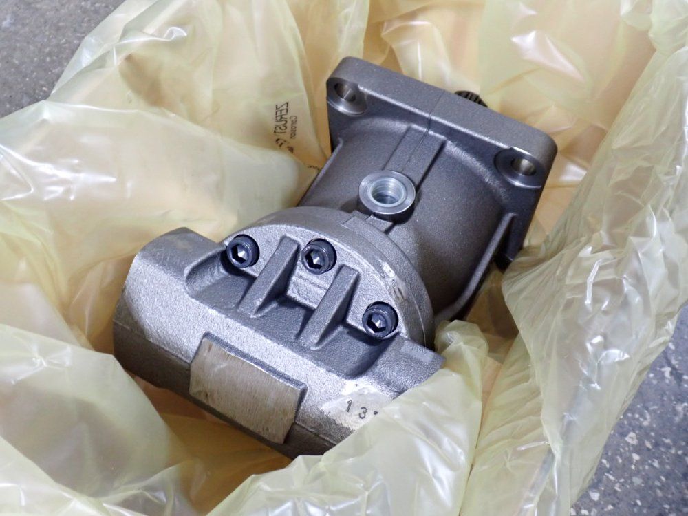 Parker Hydraulic Pump - 3721188