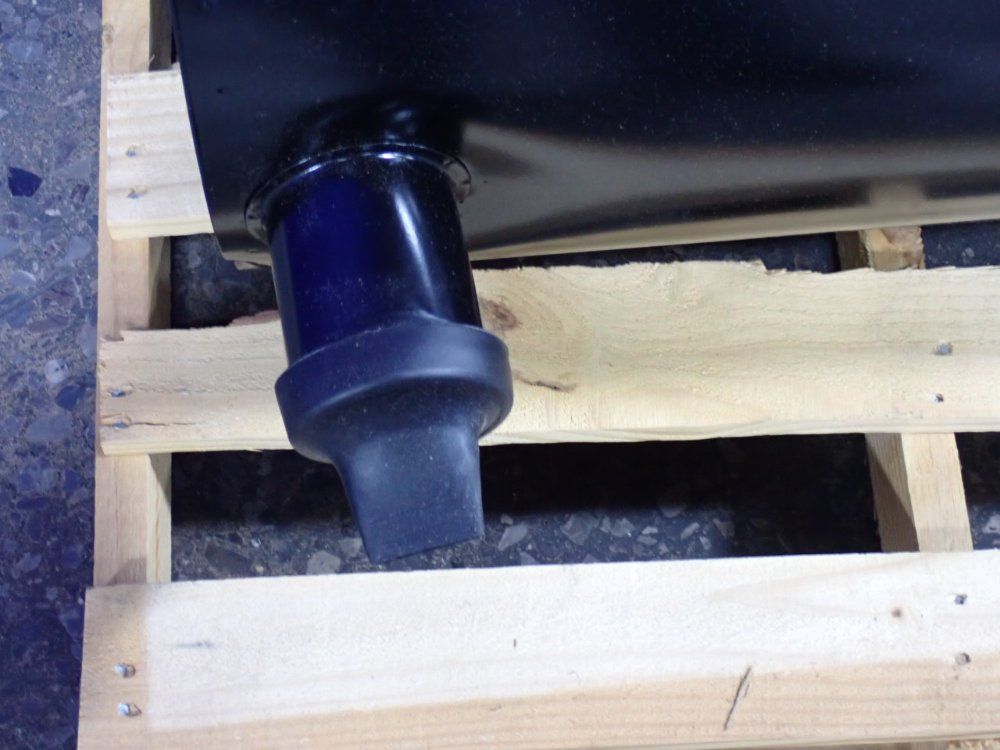 Fleetguard Air Filter Housing - Ah19076