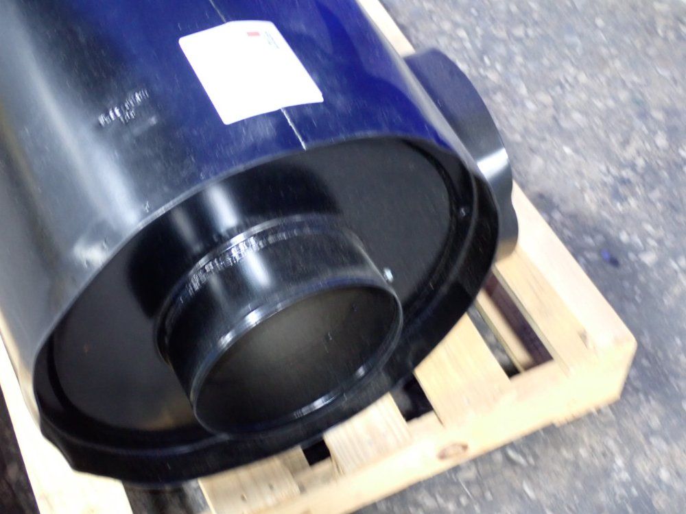 Fleetguard Air Filter Housing - Ah19076