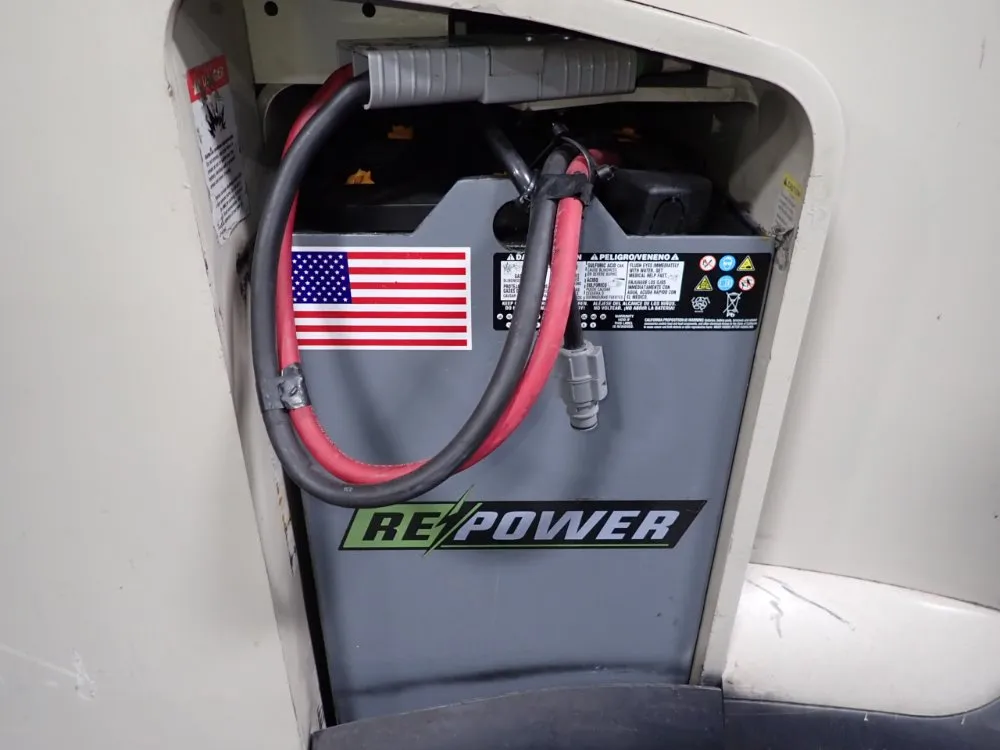 Crown 2600 Lbs Electric Stand Up Forklift - Rc 5500 Series