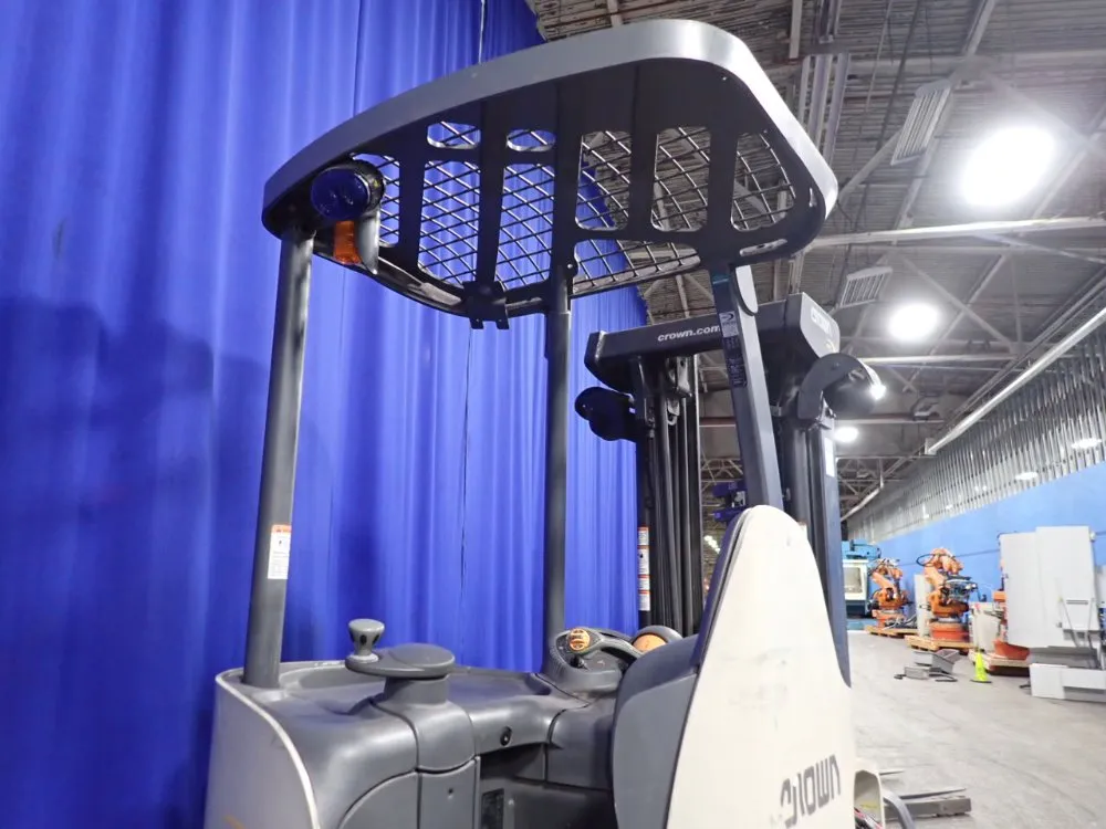 Crown 2600 Lbs Electric Stand Up Forklift - Rc 5500 Series