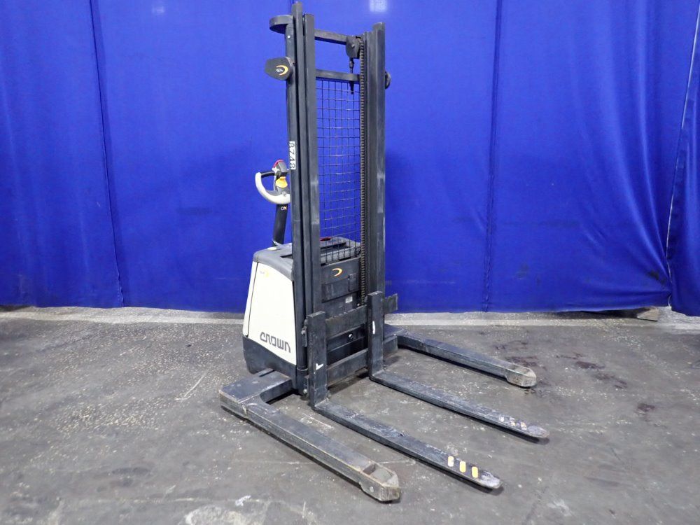 Crown  Electric Walk Behind Forklift